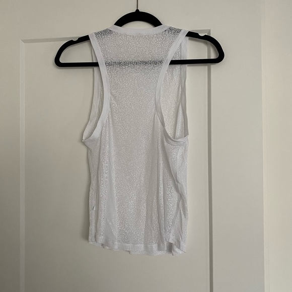 Lululemon sheer muscle tank - Picture 4 of 6